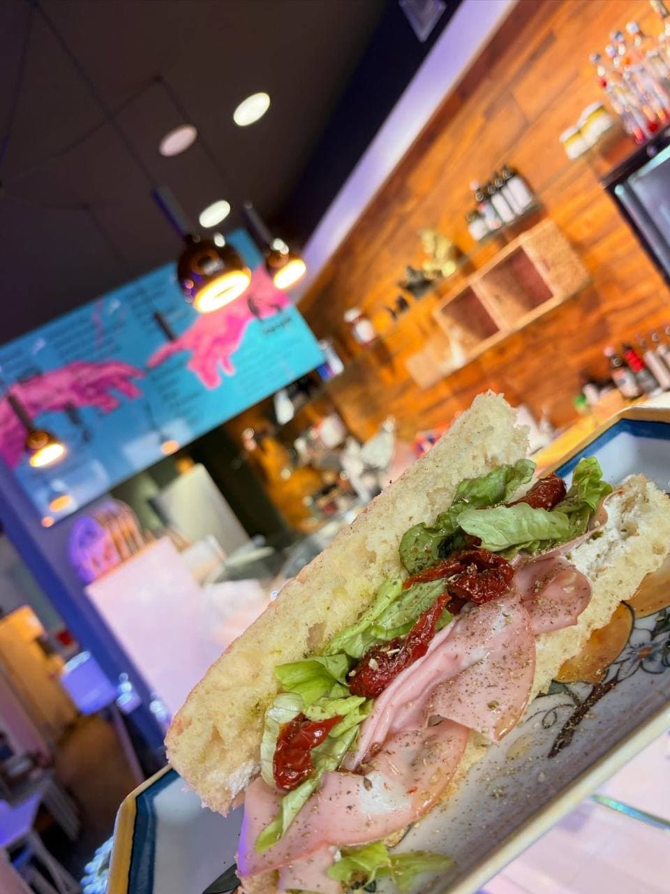 Focaccia servie au comptoir